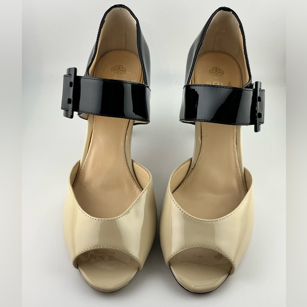 NWOT Isola Black and Cream Women's Heels